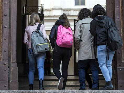 Lo studente trans del liceo di Pisa: «I compagni non mi hanno mai .